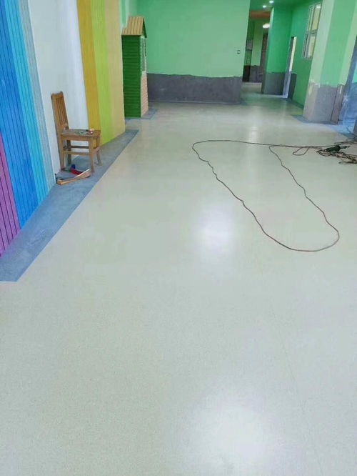 寫(xiě)字樓PVC塑膠地板（地膠）價(jià)格解析與選購(gòu)指南